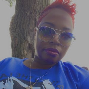 Meet your Posher, Shenia